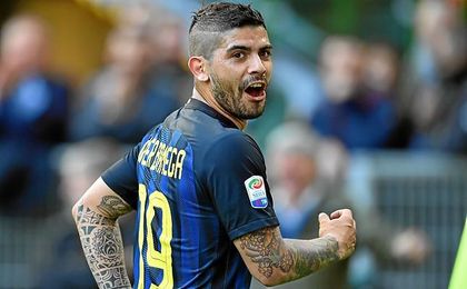 El PSG aprieta por Banega. El PSG aprieta por Banega.