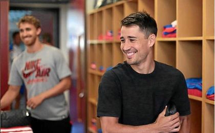 Bojan, en el inicio de pretemporada del Stoke, con Muniesa de fondo, otro futbolista que ha sido pretendido por el Betis. Bojan, en el inicio de pretemporada del Stoke, con Muniesa de fondo, otro futbolista que ha sido pretendido por el Betis.