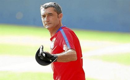 Valverde, en un entrenamiento con el Barcelona. Valverde, en un entrenamiento con el Barcelona.