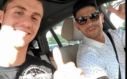 El lateral, con Éver Banega. El lateral, con Éver Banega.