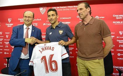 Castro espera un fichaje de relumbrón para un "Sevilla imponente" Castro espera un fichaje de relumbrón para un "Sevilla imponente"