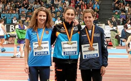 Solange Pereira y Marta Pérez, en el centro y derecha de la imagen respectivamente. Solange Pereira y Marta Pérez, en el centro y derecha de la imagen respectivamente.