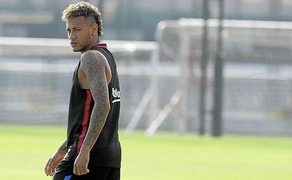 Neymar se ha despedido del Barça a través de las redes sociales. Neymar se ha despedido del Barça a través de las redes sociales.