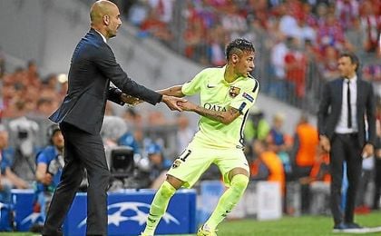 Guardiola y Neymar, en un Bayern-Barcelona. Guardiola y Neymar, en un Bayern-Barcelona.