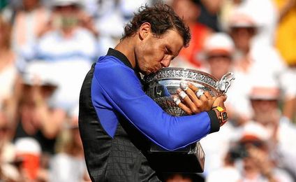 Rafa Nadal, con el trofeo del Roland Garros Rafa Nadal, con el trofeo del Roland Garros