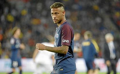 Neymar deja boquiabierta a Francia Neymar deja boquiabierta a Francia