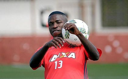 Vinicius está sometido a una fuerte presión. Vinicius está sometido a una fuerte presión.