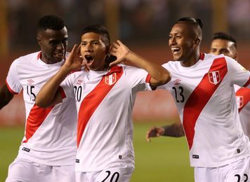 El peruano Flores: "Ante Ecuador nos jugamos todo, es un partido fundamental" El peruano Flores: "Ante Ecuador nos jugamos todo, es un partido fundamental"