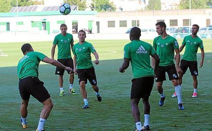 Imagen del entrenamiento de este viernes. Imagen del entrenamiento de este viernes.