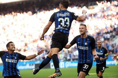 El Inter se pone tercero con un 1-0 al Génova y el Lazio golea 3-0 al Verona El Inter se pone tercero con un 1-0 al Génova y el Lazio golea 3-0 al Verona