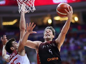 El Valencia Basket confirma el regreso de Van Rossom hasta final de temporada El Valencia Basket confirma el regreso de Van Rossom hasta final de temporada