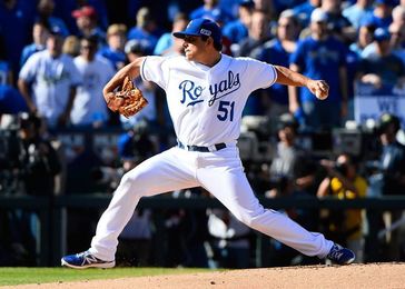 2-1. Vargas controla con sus envíos a los Tigres 2-1. Vargas controla con sus envíos a los Tigres