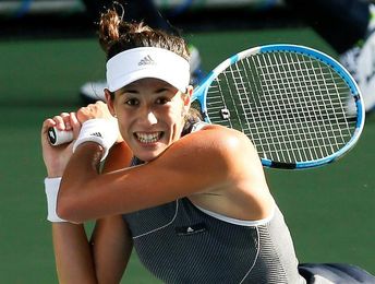 Garbiñe Muguruza pasa sufriendo a cuartos de final del torneo de Wuhan Garbiñe Muguruza pasa sufriendo a cuartos de final del torneo de Wuhan