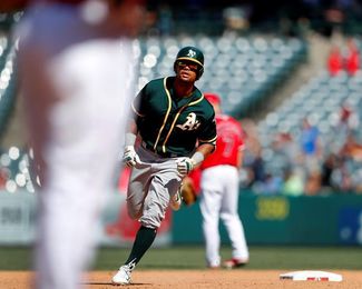 5-2. Davis pega jonrón y los Atléticos vencen a los Vigilantes 5-2. Davis pega jonrón y los Atléticos vencen a los Vigilantes