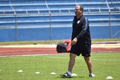 EE.UU. tratará de clasificarse con Bruce Arena tras mal inicio con Klinsmann EE.UU. tratará de clasificarse con Bruce Arena tras mal inicio con Klinsmann