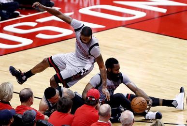 Ariza lidera exhibición de Rockets; triunfos de Nets, Trail Blazers y Magic Ariza lidera exhibición de Rockets; triunfos de Nets, Trail Blazers y Magic