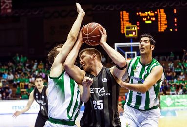 El RETAbet Bilbao quiere confirmar su mejoría ganando al Betis en Sevilla El RETAbet Bilbao quiere confirmar su mejoría ganando al Betis en Sevilla