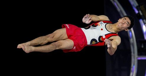 Shirai enjuga las lágrimas de Japón por Uchimura con sus dos oros y un bronce Shirai enjuga las lágrimas de Japón por Uchimura con sus dos oros y un bronce