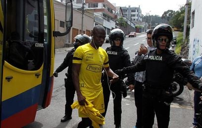 Sancionan a cinco ecuatorianos por indisciplina previo al juego con Argentina Sancionan a cinco ecuatorianos por indisciplina previo al juego con Argentina