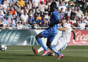Benzema pone en ventaja al Real Madrid al descanso Benzema pone en ventaja al Real Madrid al descanso