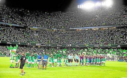 El Betis estableció su récord de asistencia en casa en el último partido ante el Levante: 48.237. El Betis estableció su récord de asistencia en casa en el último partido ante el Levante: 48.237.