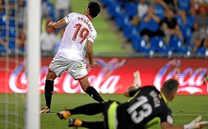 Ganso celebra el tanto de tacón anotado contra el Getafe. Ganso celebra el tanto de tacón anotado contra el Getafe.