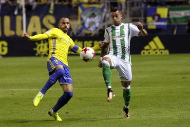 Sergio León se lo pone difícil a Quique Setién Sergio León se lo pone difícil a Quique Setién