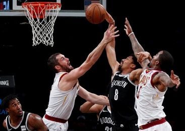 112-107. Dinwiddie y los Nets se sobreponen a un triple-doble de James con los Cavaliers 112-107. Dinwiddie y los Nets se sobreponen a un triple-doble de James con los Cavaliers