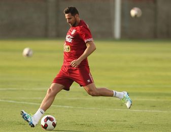 Oblitas no le ve sentido a discutir si Pizarro debe ir al Mundial con Perú Oblitas no le ve sentido a discutir si Pizarro debe ir al Mundial con Perú