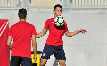 Corchia está empezando a tener más protagonismo en el Sevilla. Corchia está empezando a tener más protagonismo en el Sevilla.