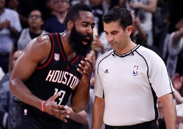97-119. Harden da a los Rockets su sexto triunfo 97-119. Harden da a los Rockets su sexto triunfo
