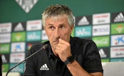 Quique Setién, en la rueda de prensa de hoy. Quique Setién, en la rueda de prensa de hoy.