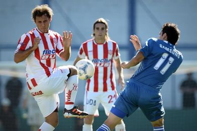 Unión vence y ahora es segundo tras Boca, que se quedó con el superclásico del fútbol en Argentina Unión vence y ahora es segundo tras Boca, que se quedó con el superclásico del fútbol en Argentina