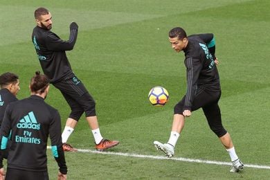 El Madrid regresa a los entrenamientos con la BBC y sin 13 internacionales El Madrid regresa a los entrenamientos con la BBC y sin 13 internacionales