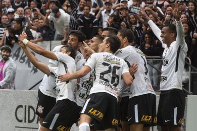 El Corinthians busca una victoria que lo acerque aún más al título El Corinthians busca una victoria que lo acerque aún más al título