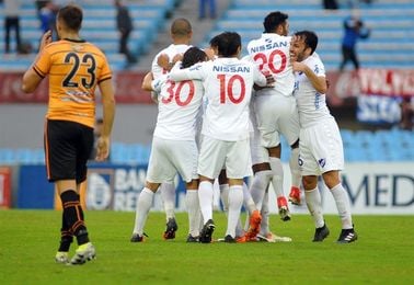 Peñarol sigue firme, Defensor se recupera y Nacional vapulea al Boston River Peñarol sigue firme, Defensor se recupera y Nacional vapulea al Boston River