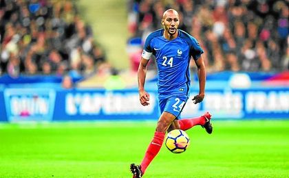 El sevillista Steven Nzonzi debutó el pasado viernes con su selección. El sevillista Steven Nzonzi debutó el pasado viernes con su selección.