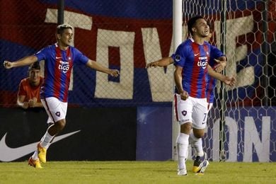 La victoria ante Nacional lleva a Cerro Porteño a encabezar el torno de fútbol en Paraguay La victoria ante Nacional lleva a Cerro Porteño a encabezar el torno de fútbol en Paraguay