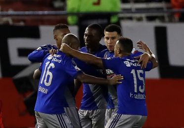 El "clásico del Astillero" marcará el rumbo de Emelec y Barcelona en Ecuador El "clásico del Astillero" marcará el rumbo de Emelec y Barcelona en Ecuador
