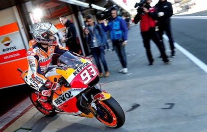 Viñales marca el mejor tiempo y Márquez ofrece otra "salvada" en el test de la temporada 2018 Viñales marca el mejor tiempo y Márquez ofrece otra "salvada" en el test de la temporada 2018