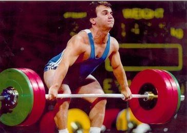Muere a los 50 años Naim Süleymanoglu, "el Hércules de bolsillo" Muere a los 50 años Naim Süleymanoglu, "el Hércules de bolsillo"