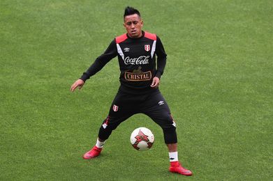 El Sao Paulo estudia posibles sanciones contra el peruano Cueva por ausencia El Sao Paulo estudia posibles sanciones contra el peruano Cueva por ausencia