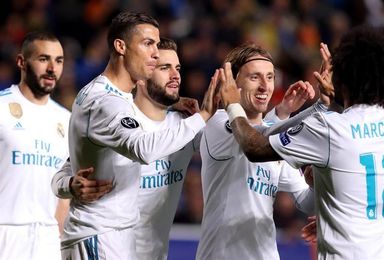 El Real Madrid firma su pase a octavos con una goleada balsámica El Real Madrid firma su pase a octavos con una goleada balsámica