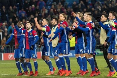 1-0. El United deberá esperar para sellar su billete tras caer en Basilea 1-0. El United deberá esperar para sellar su billete tras caer en Basilea