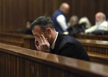 Justicia eleva a 13 años la condena contra Pistorius por asesinar a su novia Justicia eleva a 13 años la condena contra Pistorius por asesinar a su novia