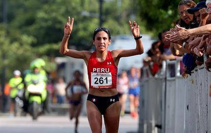 La peruana Gladys Tejeda gana el medio maratón de los Bolivarianos La peruana Gladys Tejeda gana el medio maratón de los Bolivarianos