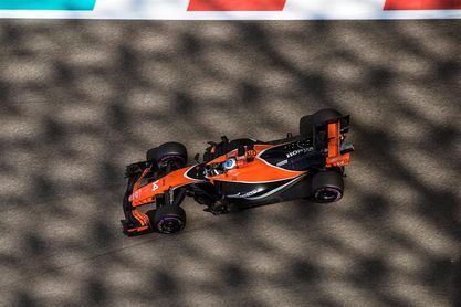 Alonso sufre un accidente, pero puede retomar los test de neumáticos Alonso sufre un accidente, pero puede retomar los test de neumáticos