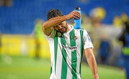 Amat acabó expulsado en Las Palmas. Amat acabó expulsado en Las Palmas.