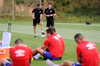 Machín, con problemas para confeccionar la defensa ante el Espanyol Machín, con problemas para confeccionar la defensa ante el Espanyol
