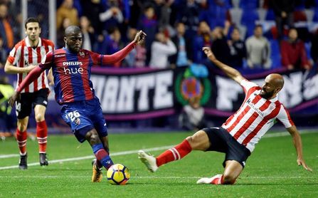 1-2. El Athletic se lleva demasiado premio ante el Levante 1-2. El Athletic se lleva demasiado premio ante el Levante